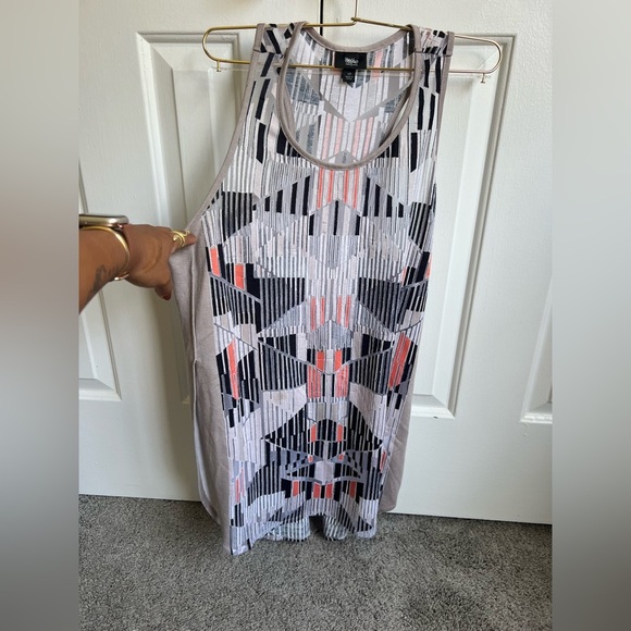 Massimo Black and Peach Geometric Tank Top - Picture 8 of 10